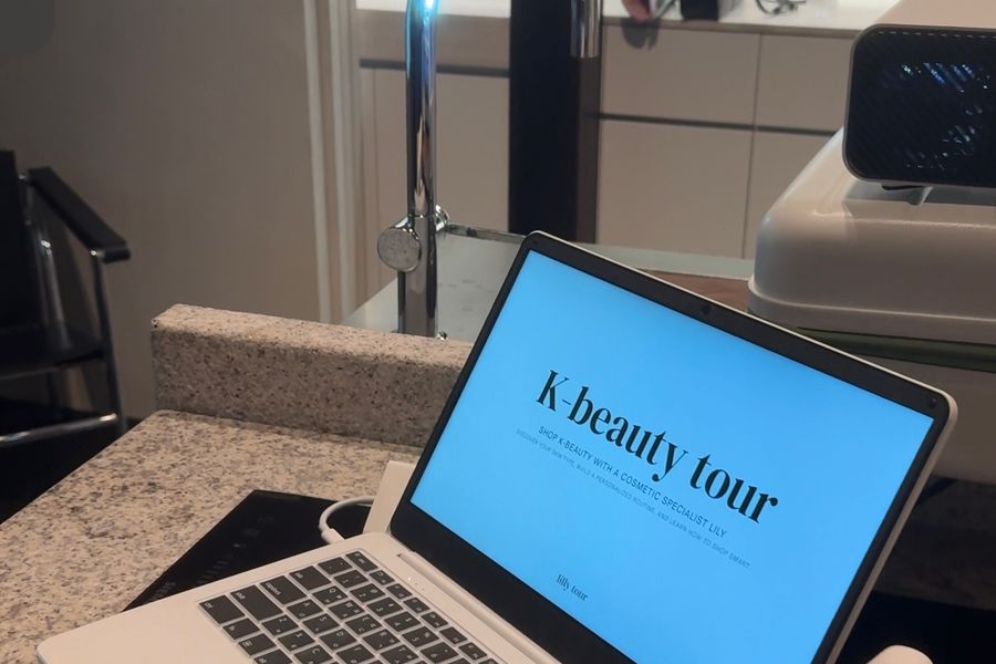 K-beauty shopping with cosmetics experts